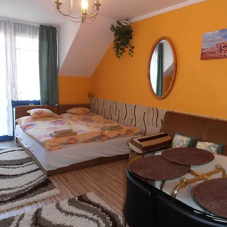 Apartment Norbi Apartman *